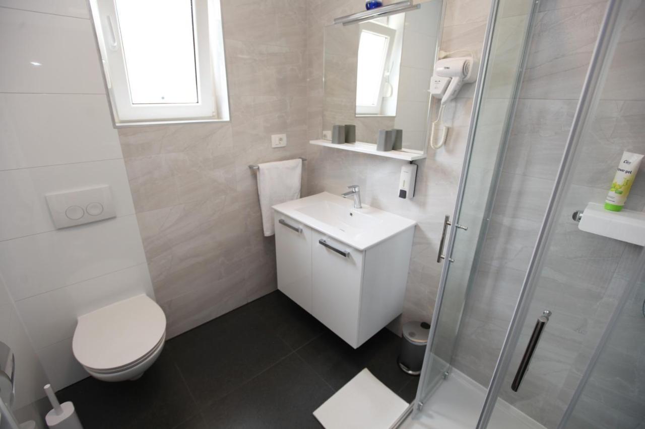 Apartmani Ive Trogir Exterior foto