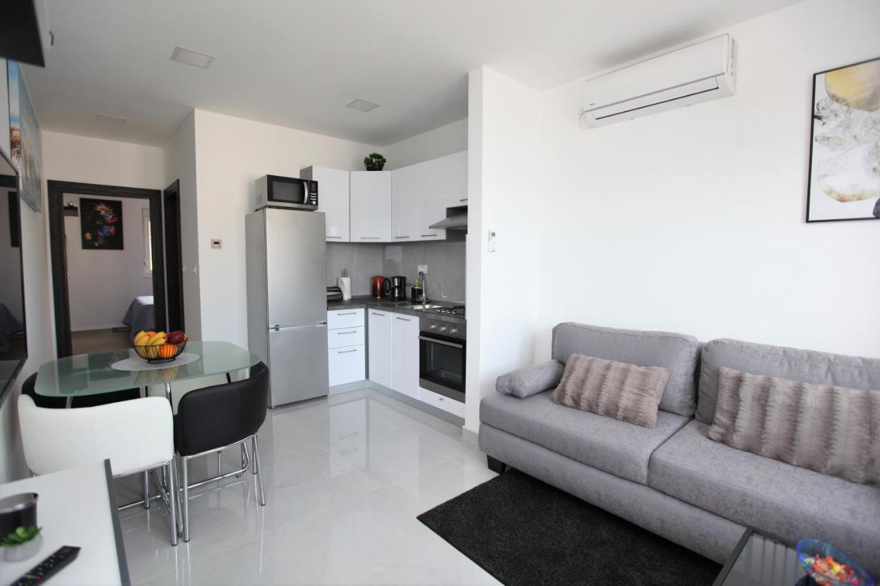 Apartmani Ive Trogir Exterior foto